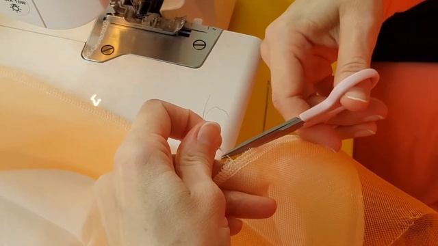 Мастер-класс как пришить широкий кринолин в подгибку, на шифоновую юбку-солнце. смотреть онлайн