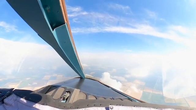 Кадры боевой работы экипажей истребителей-бомбардировщиков Су-34. Видео от Министерства Обороны РФ. смотреть онлайн