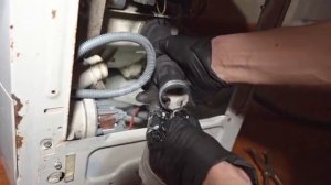 Чистка сливного патрубка стиральной машины