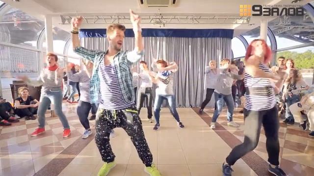 Алексей Корнеев и Даша Мельникова - ZUMBA gold. Отчетная вечеринка 04.06.2017 смотреть онлайн