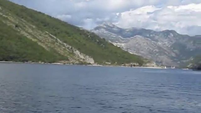 Crna Gora/Черногория. На пароме по пути в Херцег Нови смотреть онлайн