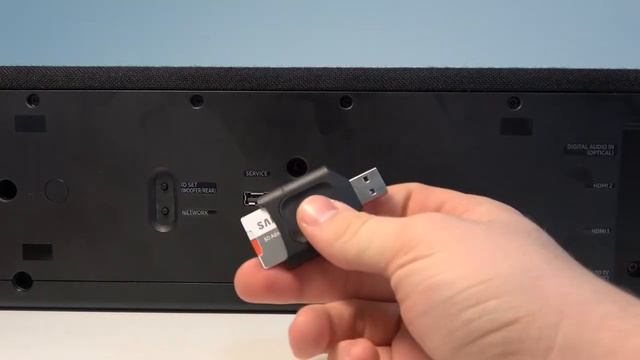 Как подключить флешку к SAMSUNG Soundbar Q950T? Установка USB носителя в SAMSUNG Soundbar Q950T