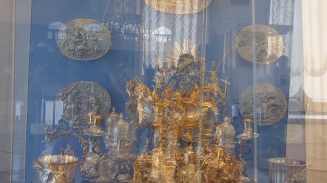 Вазы из золота и серебра смотреть онлайн