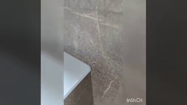 Отделка ванной комнаты. Плитка 60*30. Наружные углы сформированы из цементной затирки. смотреть онлайн