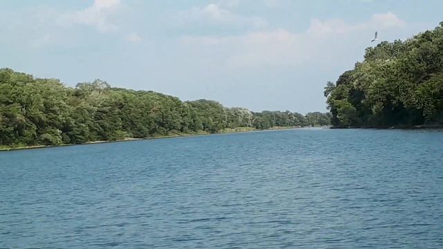 Прогулка на моторном катамаране по Северскому Донцу смотреть онлайн