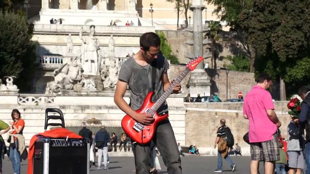 Street guitarist plays "The Doors - Light My Fire" смотреть онлайн