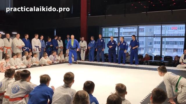 Демонстрация тренеров клуба "Практика" 5 семинар по прикладному айкидо в г. Екатеринбурге. смотреть онлайн