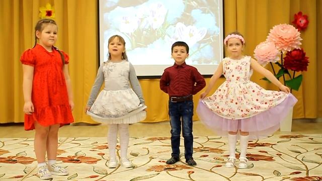 Репетиция детских песен на 8 марта ДОУ 129 Любовь Николаевна смотреть онлайн