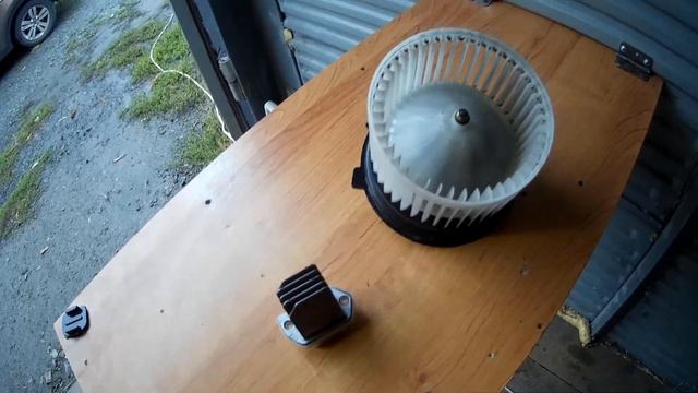 Nissan Qashqai J10 не работает печка. Мотор печки или реостат? Что сломалось? Проверяем смотреть онлайн