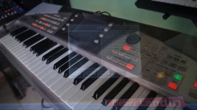 Demonstração Roland E-50 смотреть онлайн