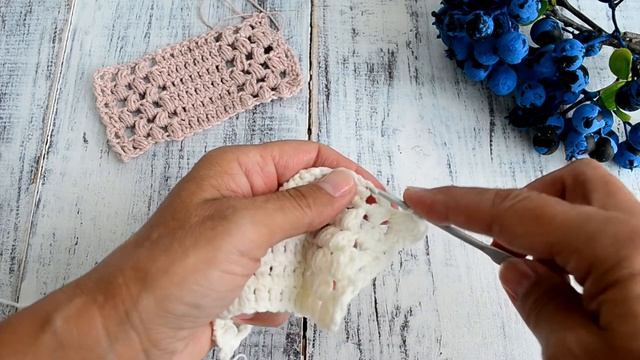 Вяжем интересный узор с объемными "шишечками". Вязание крючком. смотреть онлайн