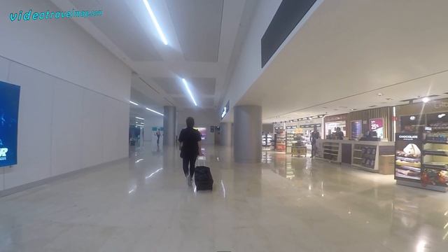 Cancún International Airport ✈ Arrivals смотреть онлайн
