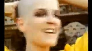 Маша И Медведи: клип на песню "Любочка".