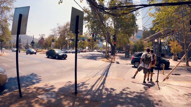 Walking Santiago de Chile: Summer day in the north of Providencia (Binaural City Sounds) | 4K 50fps смотреть онлайн