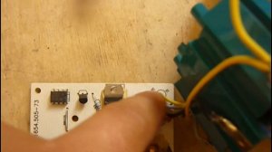 Как зарядить аккумулятор шуруповерта от зарядки Makita.