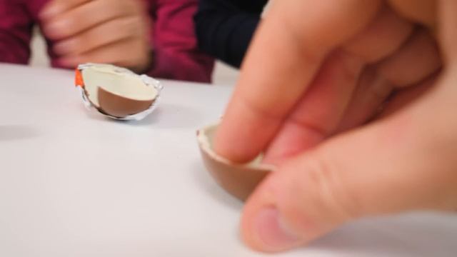 LE SORPRESE DI KINDER SORPRESA PRENDONO VITA con APPLAYDU in Casa GBR смотреть онлайн