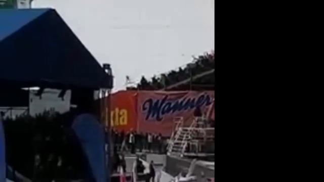 Skispringen: ÖSV-Adler fliegen an Podest vorbei смотреть онлайн
