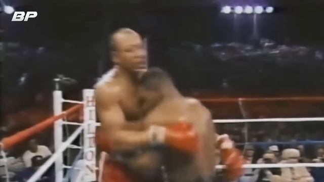 Mike Tyson vs. ARROGANT GIANT! This fight is AWESOME... смотреть онлайн