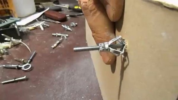 Дюбель молли крепление разновидности. Дюбели для гипсокартона.