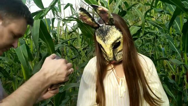 Бэкстейдж со съемок "Rabbit hole" смотреть онлайн