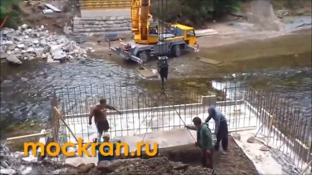 Аренда автокрана 25 тонн Liebherr от собстенника MocKran.Ru смотреть онлайн