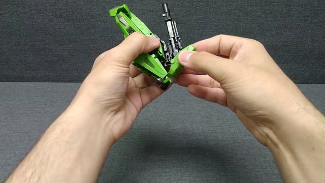 Обзор трансформера Decepticon Brawl - Deluxe Class - Generations - Fall Of Cybertron. Музей Р-ТФ.