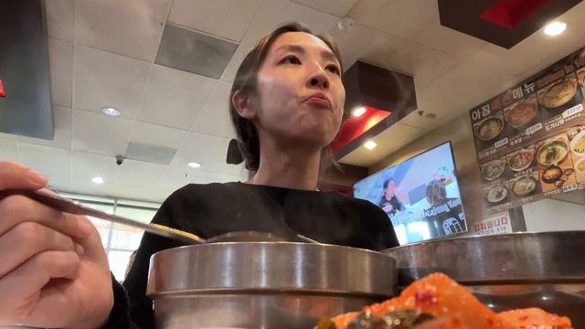 LA 한인타운 맛집 | 신전떡볶이, 본죽, 미아리 손칼국수 | 뜻밖의여정 LA맛집 смотреть онлайн