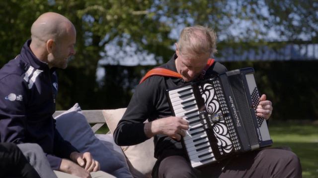 Hans van Breukelen speelt accordeon | Meer dan Goud | vrijdag 26 juli | 21.20 uur | NPO 1 смотреть онлайн