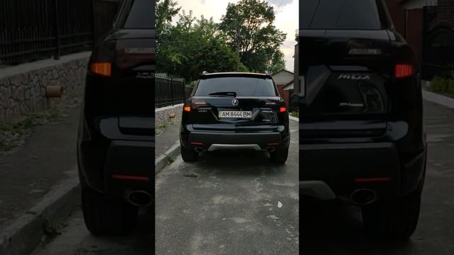 Жёлтые диодные повороты вместо красных. Сравнение с родными справа. смотреть онлайн
