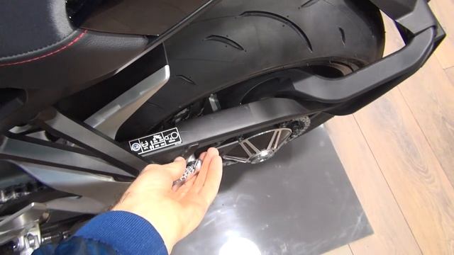 Honda CB1000R (2019) Exterior And Interior