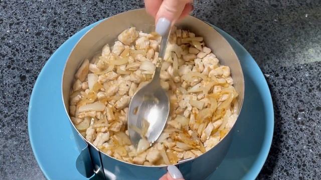 САЛАТ НА ЛЮБОЕ ВРЕМЯ ГОДА! Как я вижу рецепт салата "Грибная поляна"!Получается очень вкусно и нежн смотреть онлайн