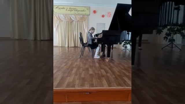 Яфарова Камилла, С. Майкапар "Полька" смотреть онлайн