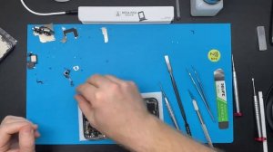 iPhone 13 Pro: замена корпуса, замена дисплея