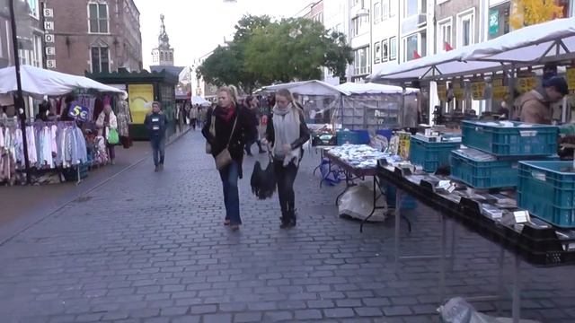 Рынок на древней улице и площади! Неймеген, Nijmegen. Нидерланды (Netherlands).