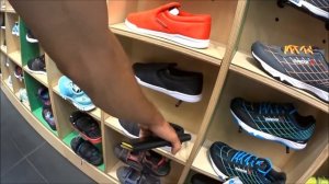 348.1 Фирменный магазин Рибок (Reebok) в Индии. Цены на кроссовки, одежду и что там продают