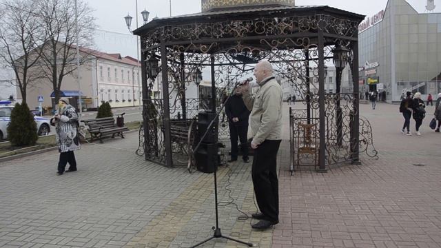 Сотрудники Глубокского ОГАИ поздравляют женщин с 8 Марта смотреть онлайн