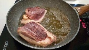 ТУШЕНАЯ Утка кусочками в Собственому соку .Быстро просто и очень Вкусно.