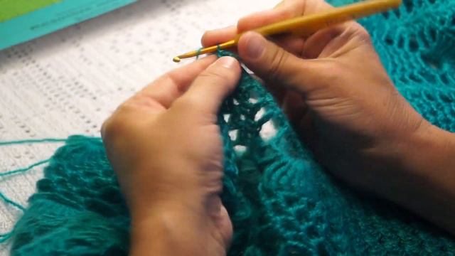 Теплая кофточка"Бирюза" с самой простой кокеткой- реглан,вязание крючком,( В №166) смотреть онлайн