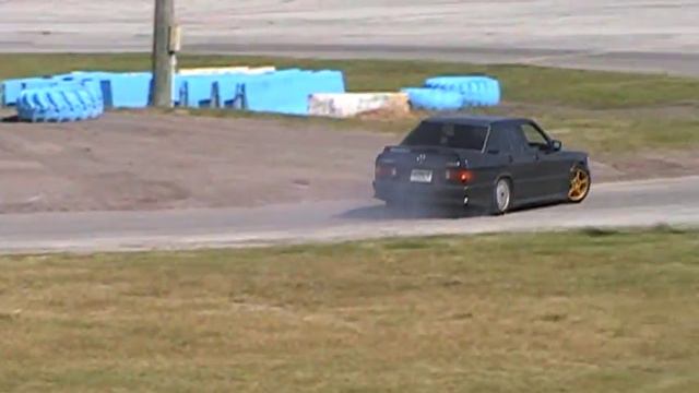 Mercedes 190E 2.3 16V drift cosworth 2 смотреть онлайн