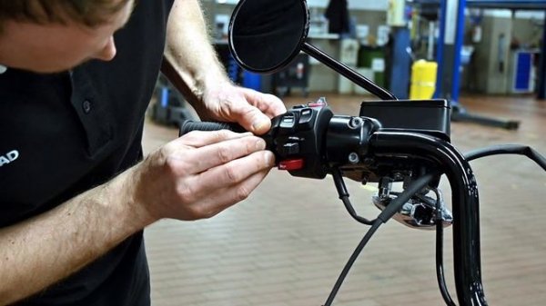 BMW #R18 Installing handlebar / Установка руля