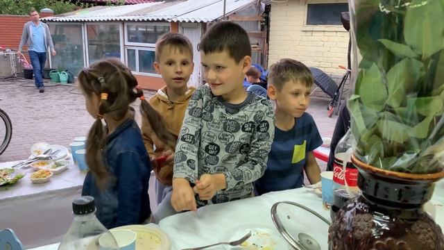 ДЕТИ ГОВОРЯТ || День Рождения у бабушки. смотреть онлайн