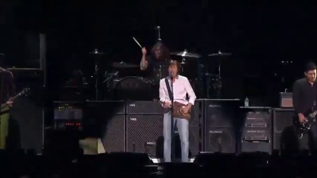 Paul McCartney e Nirvana - Cut me some slack - 12.12.12 The Concert for Sandy Relief смотреть онлайн