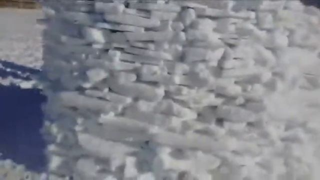 Построили домик из снега!!! смотреть онлайн