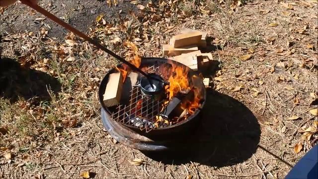 Easy wood burning foundry - melting aluminum or lead смотреть онлайн
