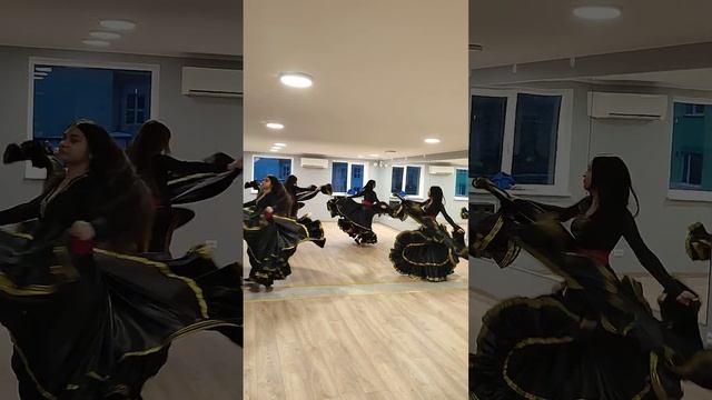 #ShortsGypsy dance Nataliia Kulishenko"Shukar Roma" -Цыганский танец Наталии Кулишенко "Shukar Roma смотреть онлайн