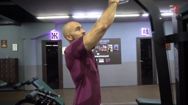 САМЫЙ ЛУЧШИЙ СПОСОБ НАУЧИТЬСЯ ПОДТЯГИВАТЬСЯ ! смотреть онлайн