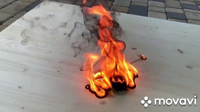 Розплавлений телефоны что из них можно.... смотреть онлайн