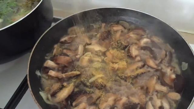Спагетти с грибами и шпинатом || Mushrooms and Spinach Spaghetti смотреть онлайн