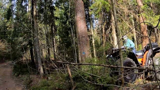 Лёгкая покатушка с гигантским квадроциклом смотреть онлайн
