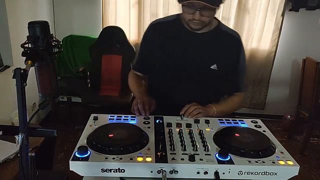MIX MERENGUE CLASICO BAILABLE DJ DIEGO MORENO EN VIVO смотреть онлайн